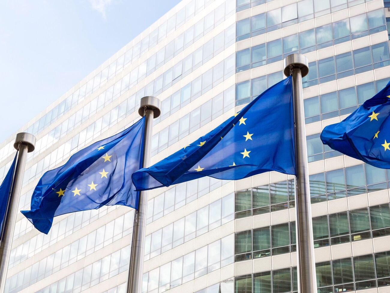 ЕС продлил санкции против РФ только на неделю, а не на полгода. Почему?