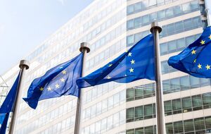 ЄС продовжив санкції проти РФ лише на тиждень, а не на пів року. Чому?