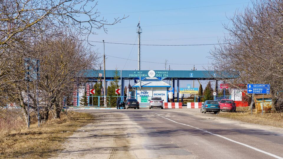 Жена генпрокурора Кравченко тоже покинула Украину – журналист