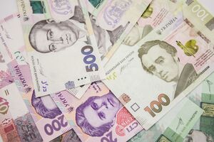 Долар по 48, більше грошей на телемарафон. Уряд готується затвердити проєкт бюджету на 2027 рік, що в ньому?