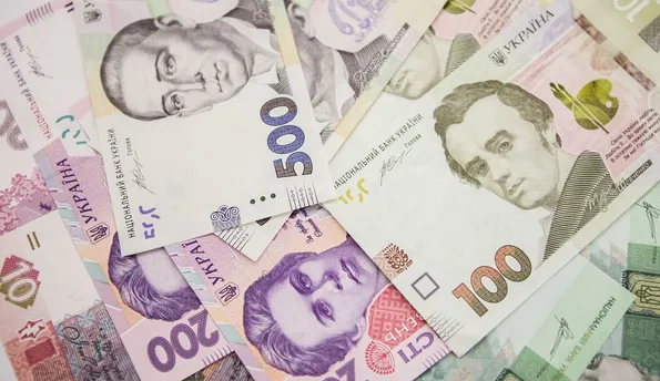 Долар по 48, більше грошей на телемарафон. Уряд готується затвердити проєкт бюджету на 2027 рік, що в ньому?