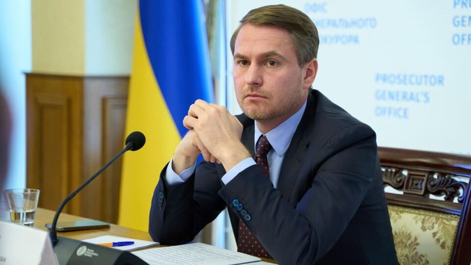 Зеленський підписав указ про звільнення Кравченка