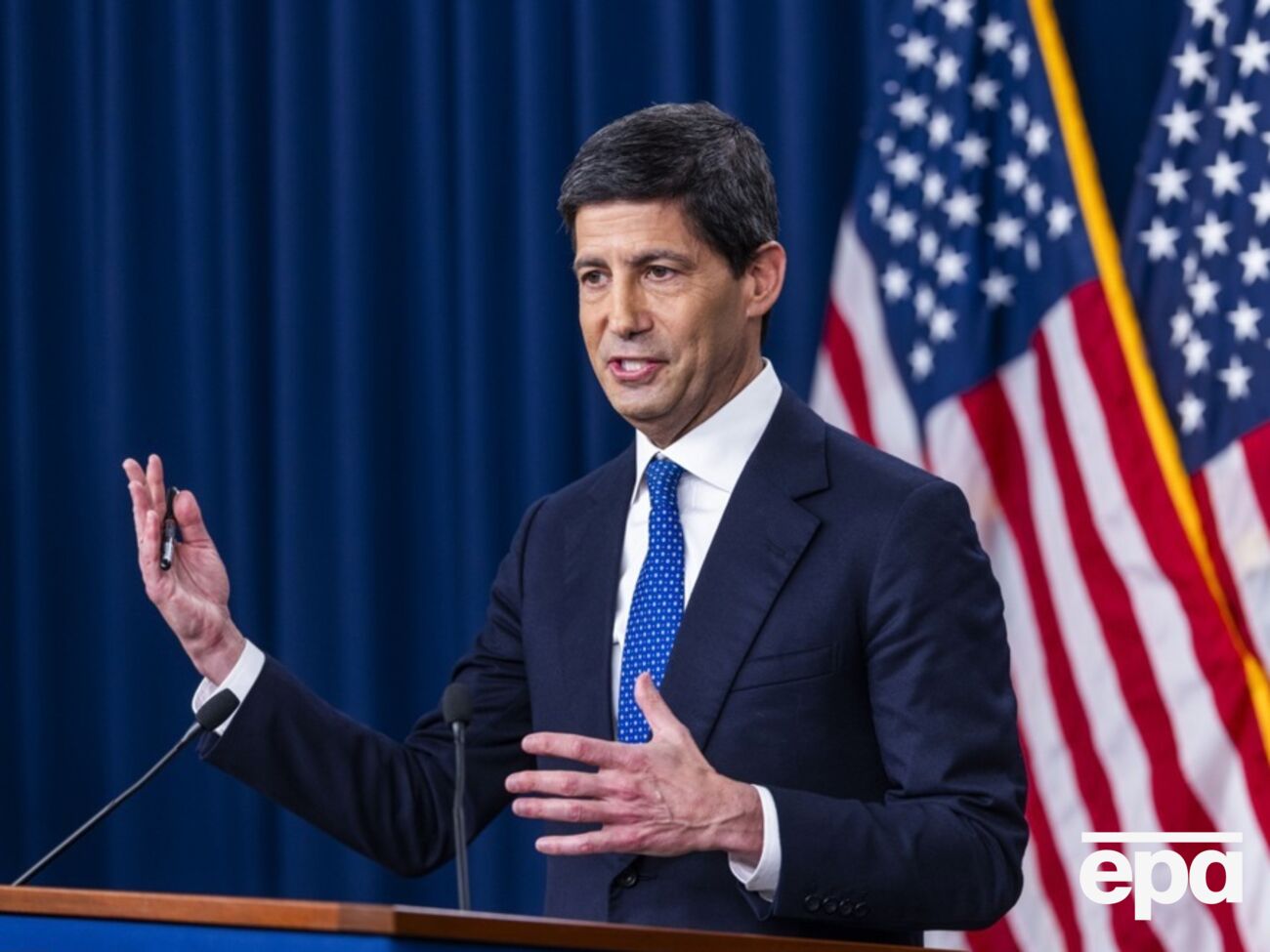 ФРС США вперше за три роки підвищила відсоткову ставку. Трамп вимагав її зниження