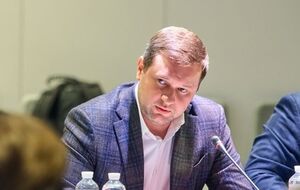 "Жертва принуждения". Крым, выполняющий управленческие функции в ОГП, объяснил российский паспорт жены