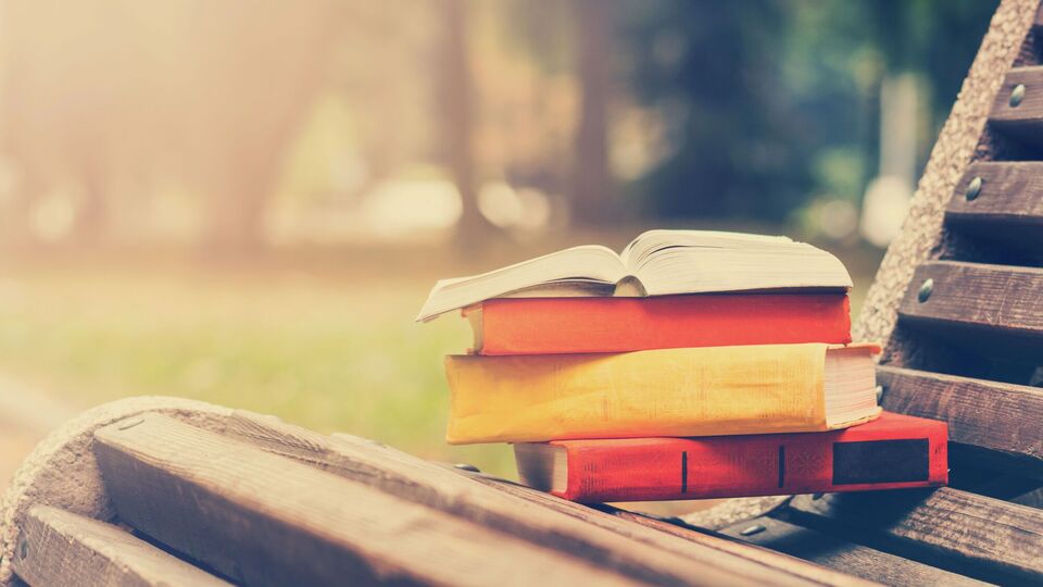 Гроші за читання. У Сінгапурі запустили незвичайний експеримент