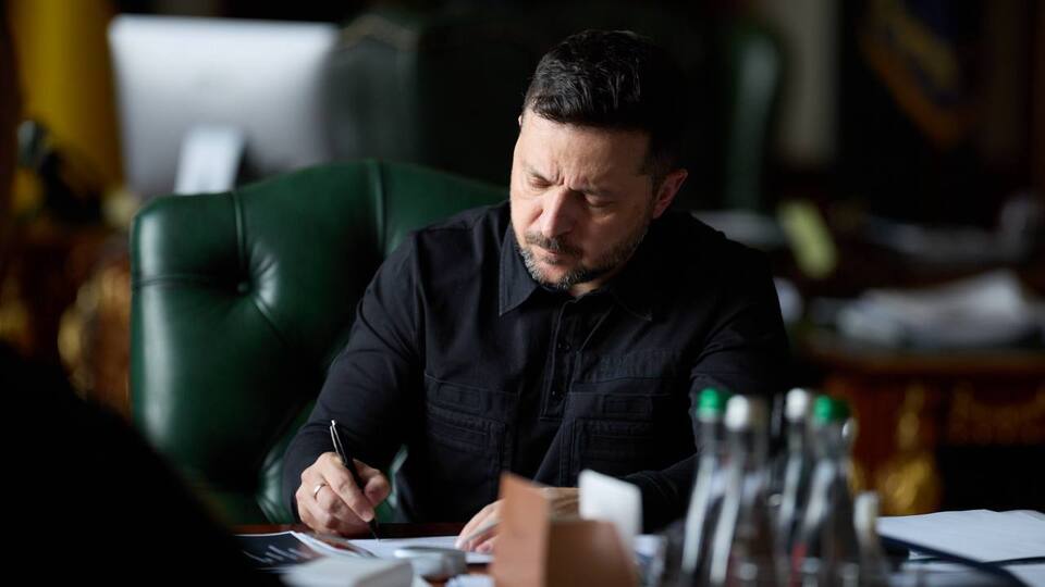 Зеленський підписав закон про кримінальну відповідальність за шахрайські колцентри