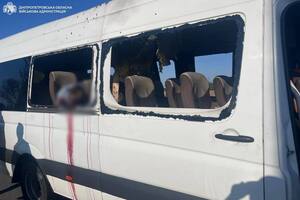 Російський дрон убив пасажирів автобуса у Дніпропетровській області. Фото