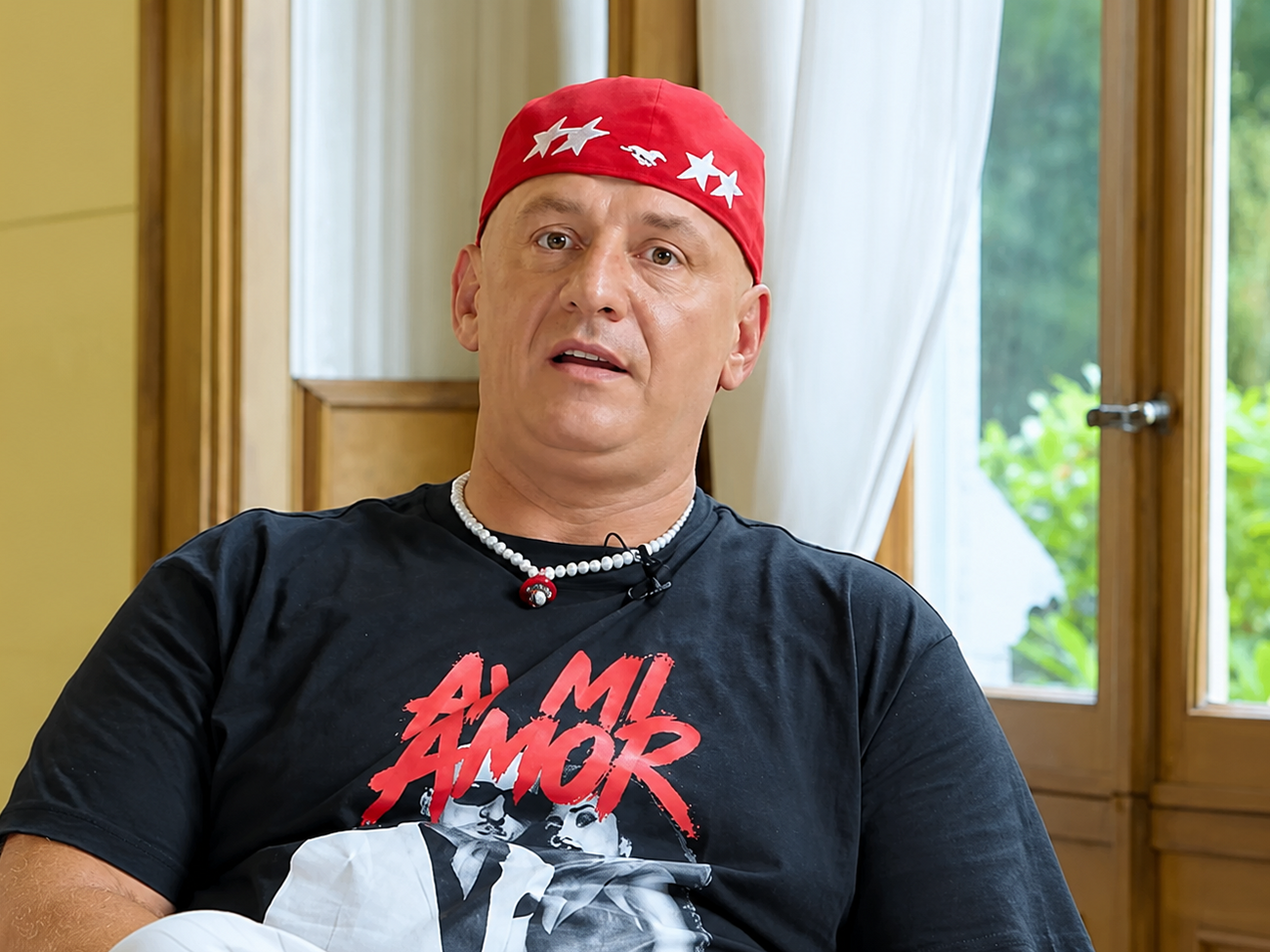 У Раді голосували за позбавлення Потапа звання заслуженого артиста України. Рішення освистали