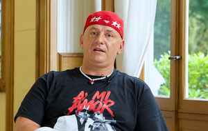 У Раді голосували за позбавлення Потапа звання заслуженого артиста України. Рішення освистали
