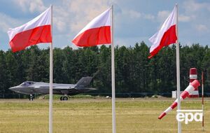 "Ужасный момент", "конь хотел выпрыгнуть через забор". Поляков напугал сильный взрыв в центре страны. Что произошло