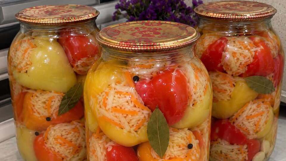 Рецепт ідеального маринаду. Приготуйте на зиму смачну консервацію – соковитий перець із капустою