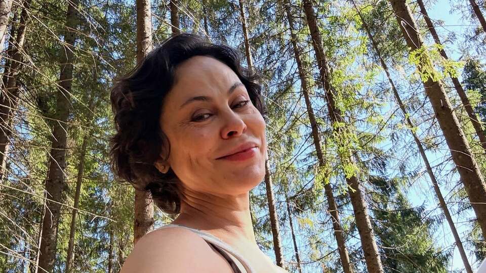 Экс-жена Кличко показала свою 97-летнюю бабушку, которая живет в Карпатах