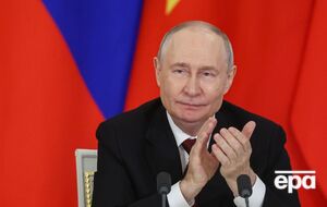Путин неуклюже проголосовал онлайн на выборах в Госдуму, но российские пропагандисты это оценили. Видео
