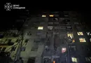 "Абсолютно нелюдський удар". РФ влучила в багатоповерхівку в Сумах, під завалами шукають людей. Фото