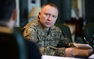 Новые дальнобойные операции, добровольцы и реформа Медсил. Зеленский заслушал Драпатого и Хмару