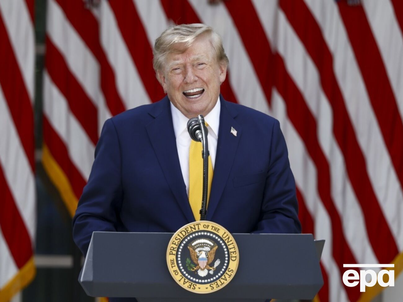Трамп заявив про контроль над Ормузом і замислився над перейменуванням протоки на свою честь