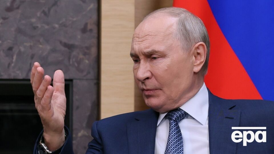 Путін ніяк не міг звести коліна разом і дригав ногами на зустрічі з відомим політиком. Відео