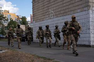 Стрілянина в Києві. Зеленський "наїхав" на керівників відомств, Буданов зробив заяву про викрадення військових
