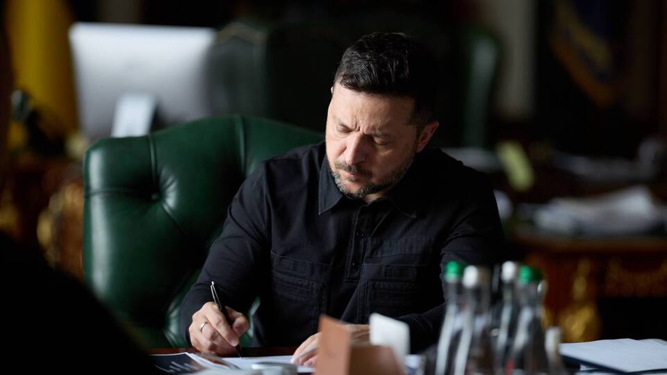 Відповідальність за організацію колцентрів в Україні посилять: Зеленський вніс два законопроєкти