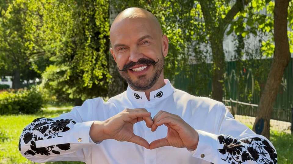 "Мама постійно на мене вдягала". Суддя "МастерШеф" назвав одяг, який "бісив" його у школі