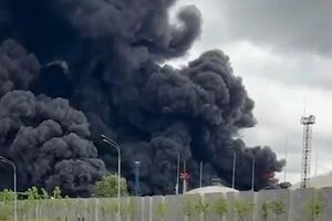 "З бензином буде ще веселіше". У Fire Point розкрили, чим атакували Московський НПЗ