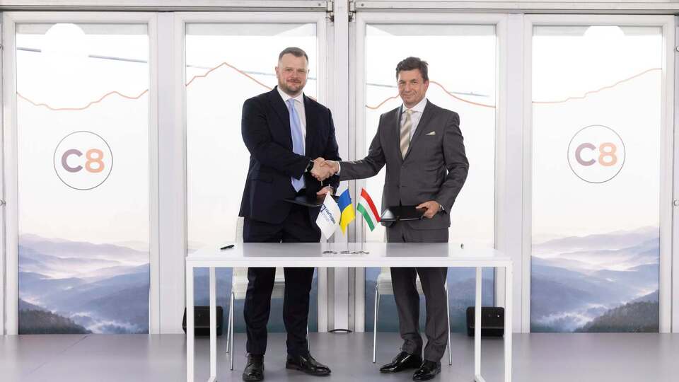 Україна зберігатиме свої нафтопродукти в Угорщині, за межами обстрілів РФ