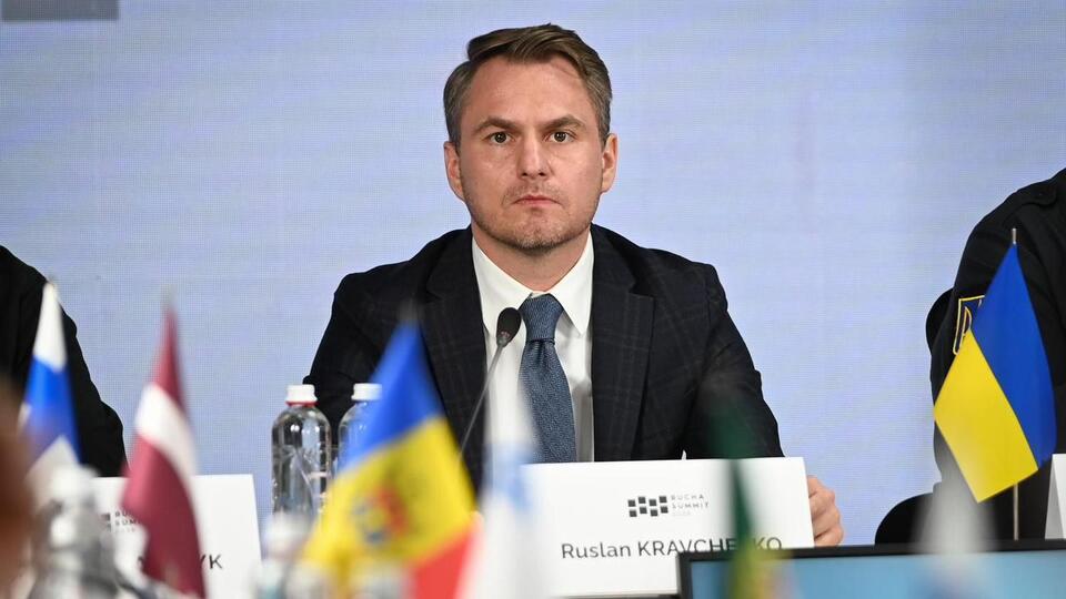 Ексгенпрокурора Кравченка звільнили з органів прокуратури