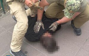 В Киеве агент ФСБ готовилась застрелить российского оппозиционера, сообщает СБУ. СМИ назвали имя