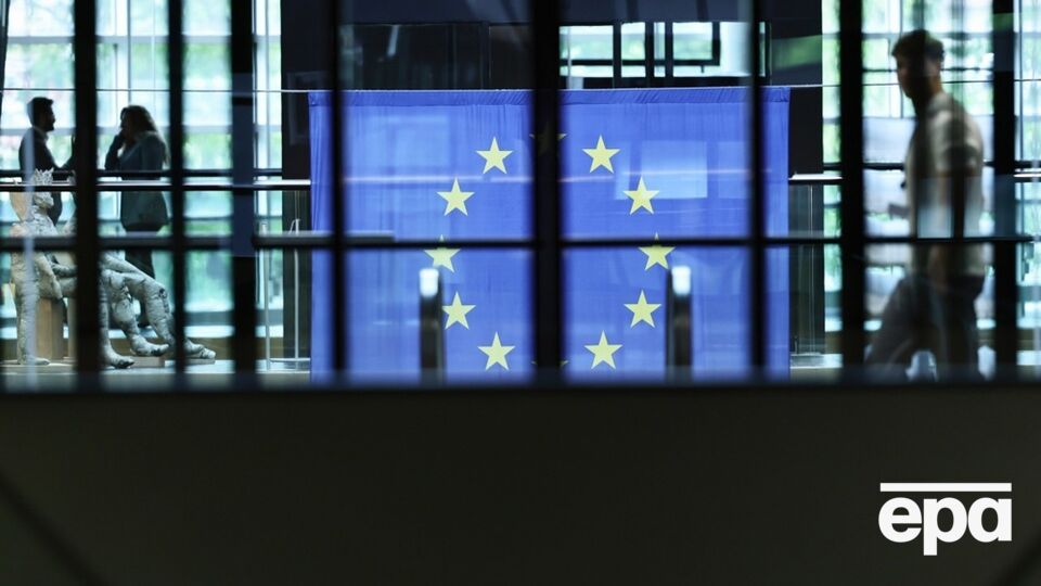 ЄС продовжив санкції проти РФ, але виключив зі списку двох російських олігархів. Кого саме