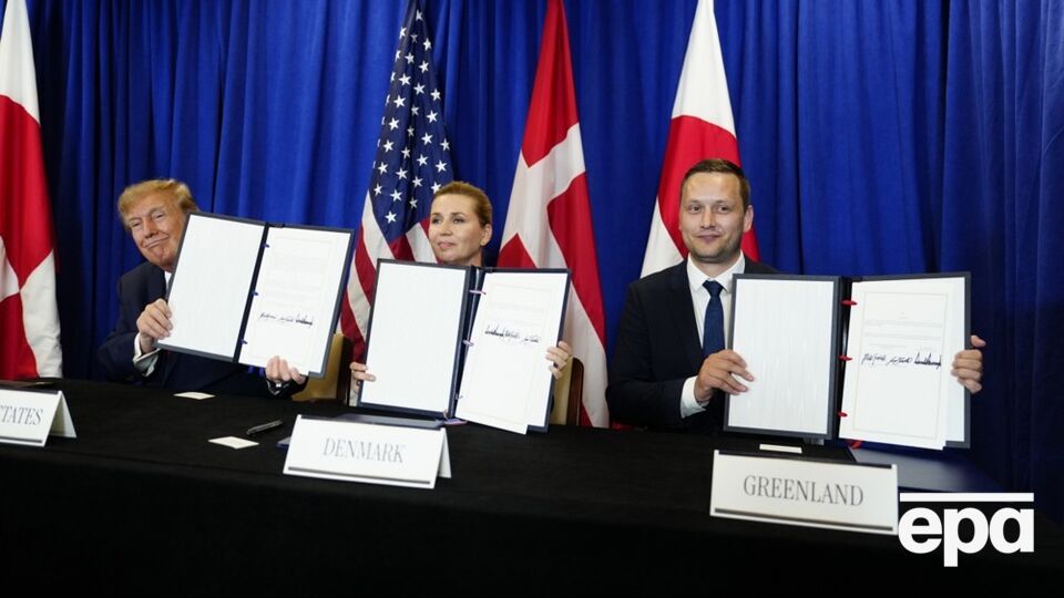 Трамп оголосив про будівництво "дуже великих" військових баз у Гренландії. Угоду підписано