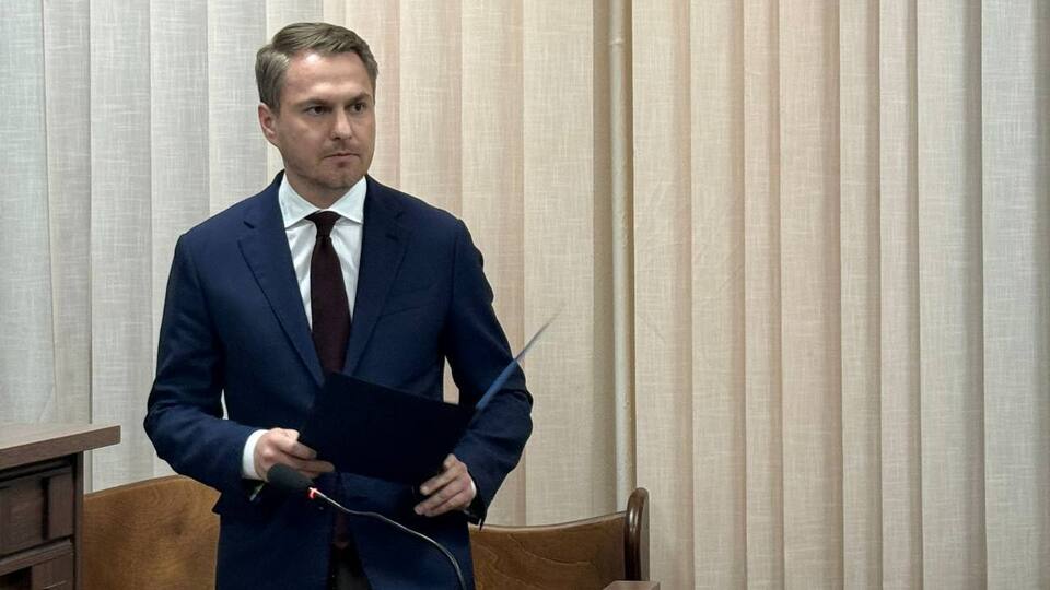 Ексгенпрокурор Кравченко виїхав з України у преміумтаксі, а не службовим автомобілем – ЗМІ