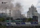 Взрывы в Киеве, возле вокзала пожар. РФ массированно атаковала город дронами. Что известно