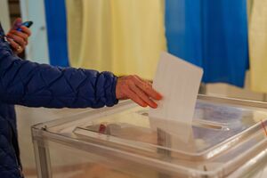 Партії Залужного, Зеленського, Порошенка й Білецького очолили парламентський рейтинг – опитування
