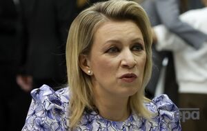 "Пресс-алкаше" РФ Захарова грандиозно облажалась перед американцами. Что она на себя нацепила