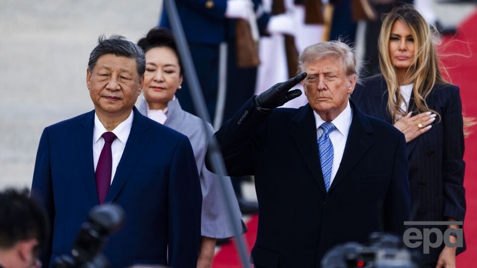 "Желтый решил наколотить ведро понтов". Как Трамп пережил позор под насмешливым взглядом Си