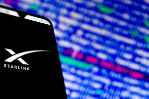 У Польщі загорілася станція Starlink, через яку забезпечують інтернет і Україні. Що відомо