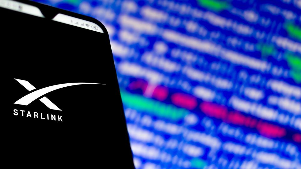 У Польщі загорілася станція Starlink, через яку забезпечують інтернет і Україні. Що відомо