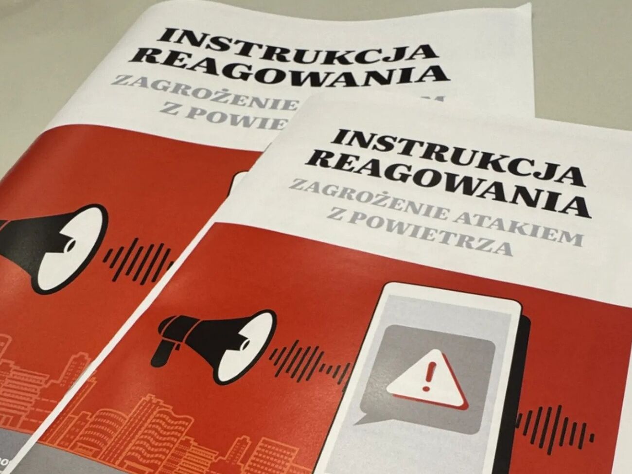 У Польщі почнуть розповсюджувати інструкції на випадок повітряних атак