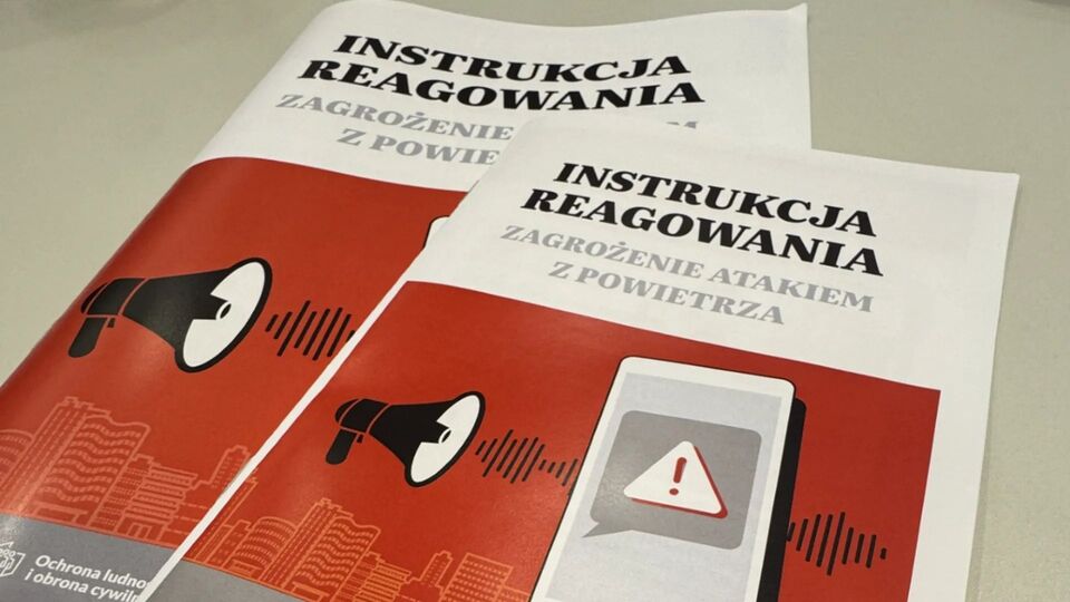 У Польщі почнуть розповсюджувати інструкції на випадок повітряних атак