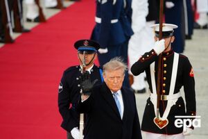 Демократи розкритикували Трампа за червону доріжку перед Сі Цзіньпіном та незапроваджені санкції Грема