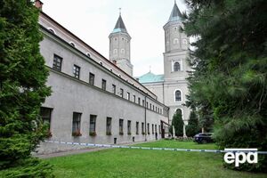 Українець, якого обвинувачують у нападі на монастир у Польщі, поранив і себе. Перед цим намагався повернутися в Україну – ЗМІ