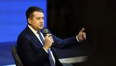 Ексспікер ВР Разумков відповів, чи покине він Україну