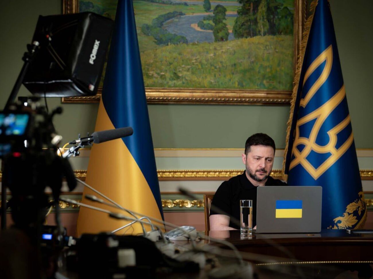 "Трамп має усі інструменти для тиску на РФ". Зеленський відповів на запитання про "пекельні санкції"