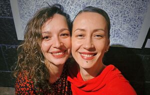 "Усе стає серйозно!" У мережі вітають доньку Мозгової із черговою річницею стосунків із жінкою