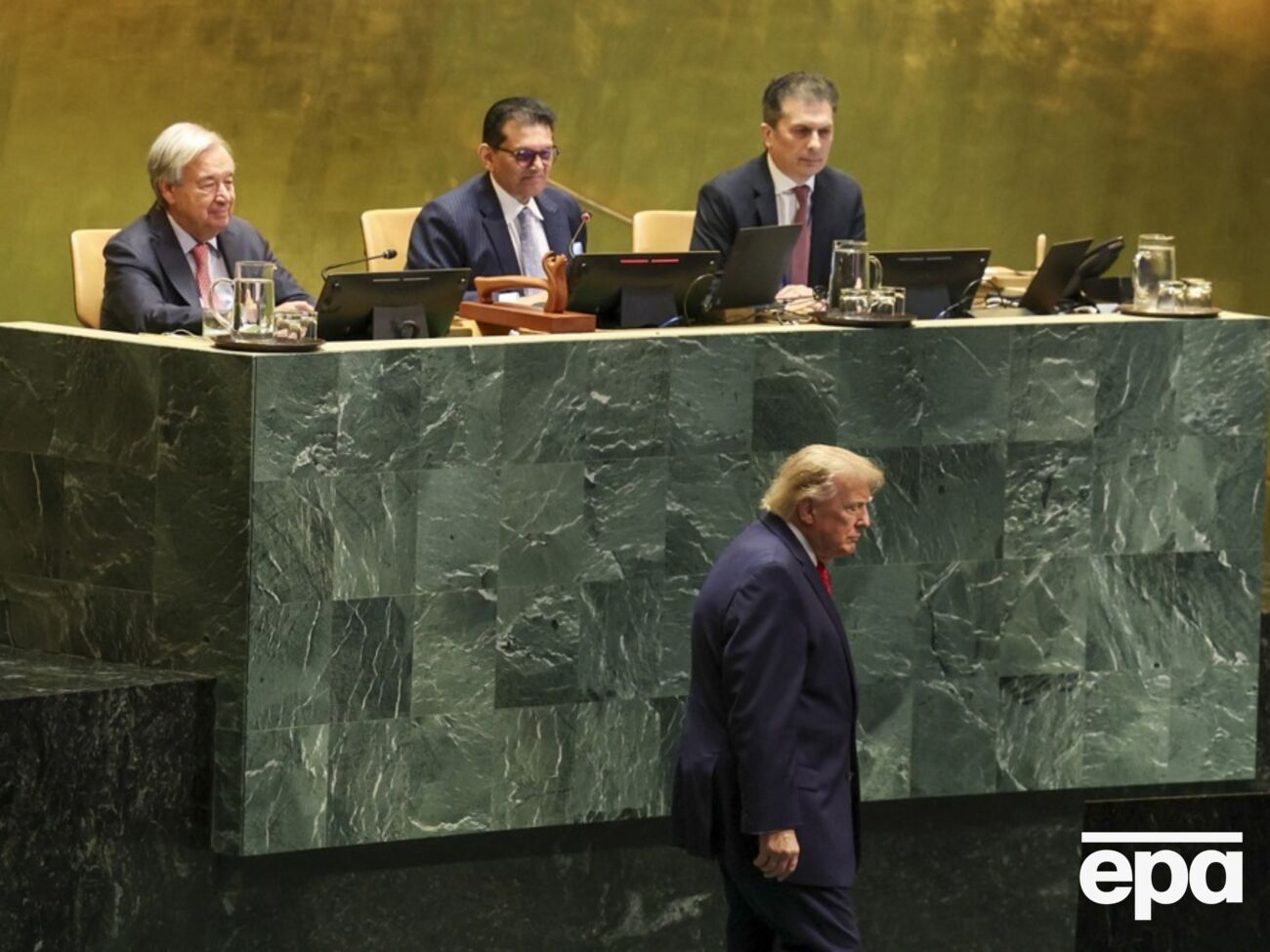 Світові лідери намагаються створити альянси без США, але зіткнулися з реальністю – Politico