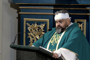 Поранений під час нападу в монастирі священник звернувся до поляків через українця-нападника. Що сказав?