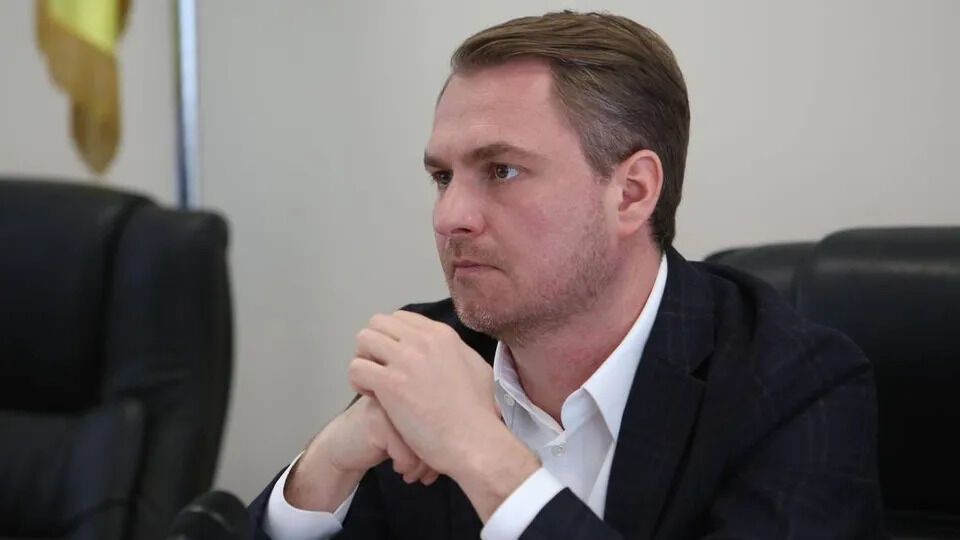 Экс-генпрокурор Кравченко, который жаловался на зарплату, получил рекордную выплату за сентябрь
