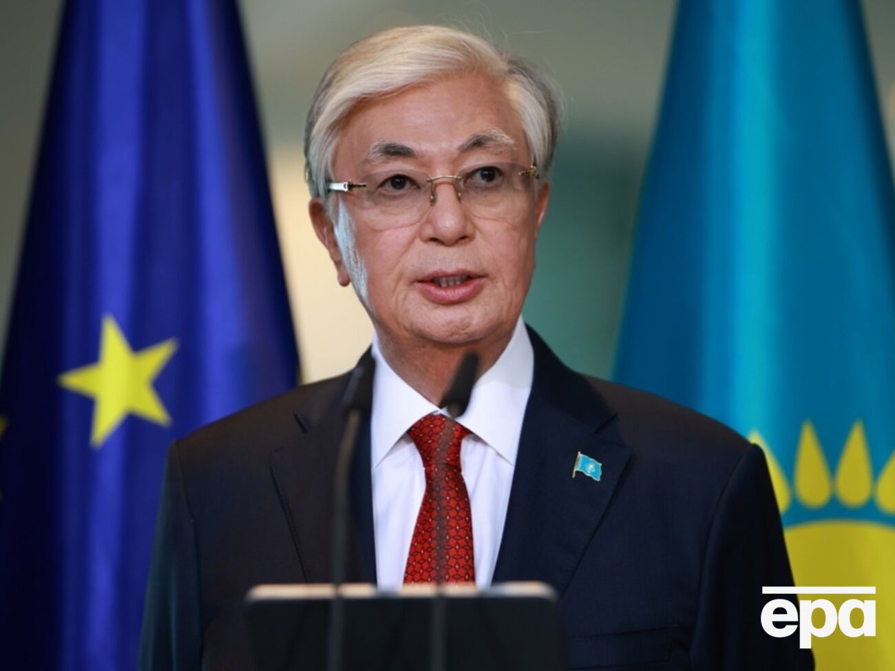 Токаєв назвав Путіна "видатним" і знову висловився про заморожування війни в Україні