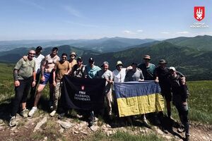 Оборонці Маріуполя після полону проходять реабілітацію в Карпатах у межах програми "горотерапії" – "Серце Азовсталі"