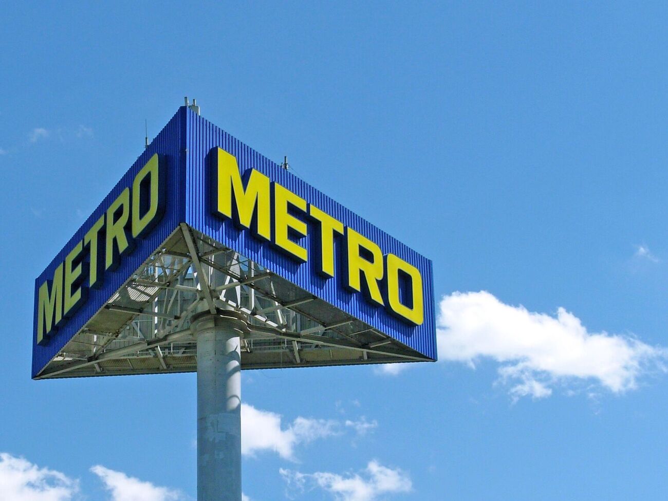 Путін забрав під контроль російські активи Metro. Що відомо